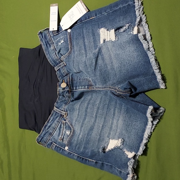 Time and Tru Pants - NWT Time and Tru Maternity Jean shorts